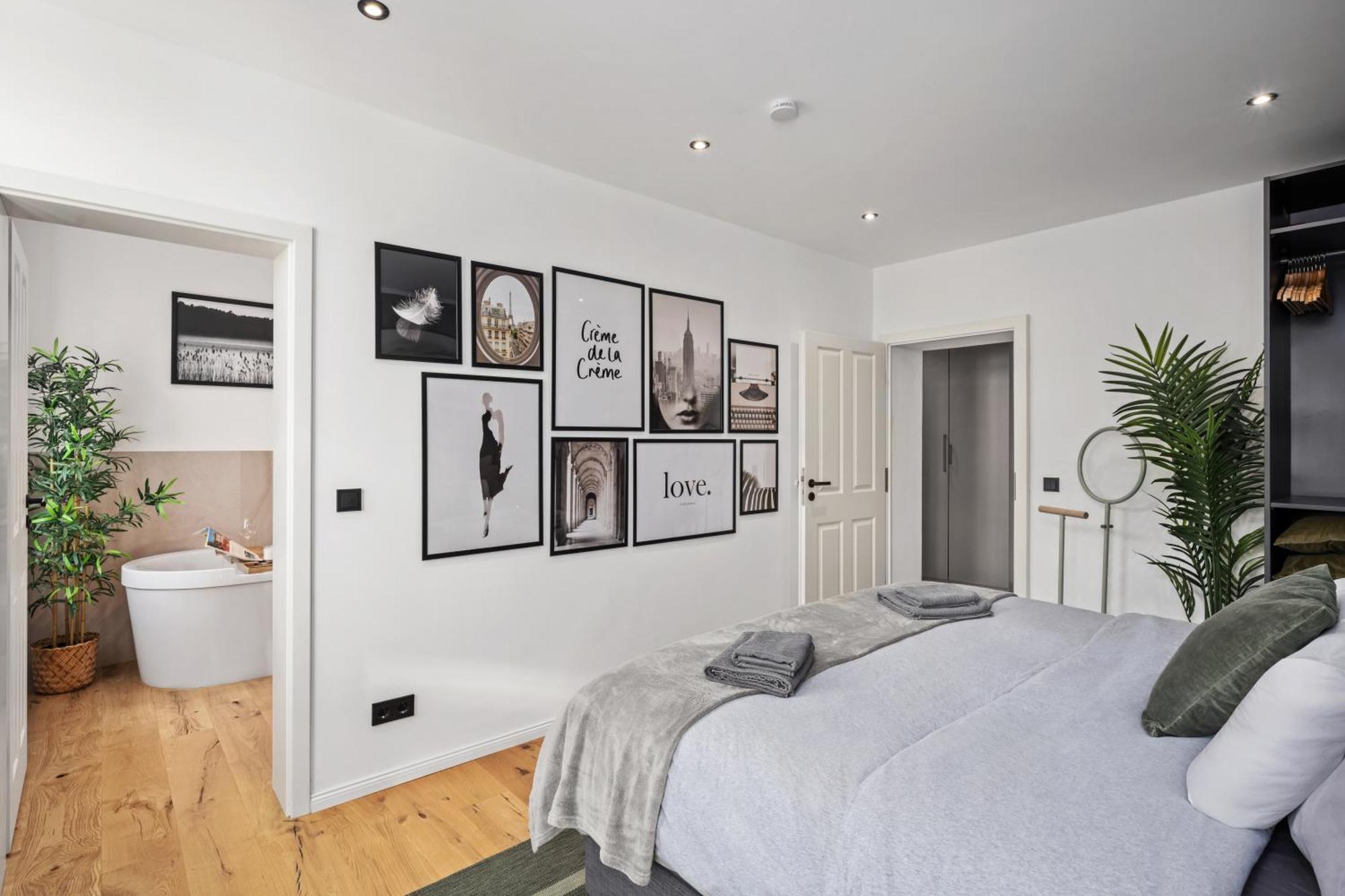 Edler Wohnraum Schlossteich-Suite 3 Sz Mit Zwei Balkonen, Kaffeevollautomat, Kamin, Klima, Lift & Zwei Parkplaetzen Chemnitz Exterior foto