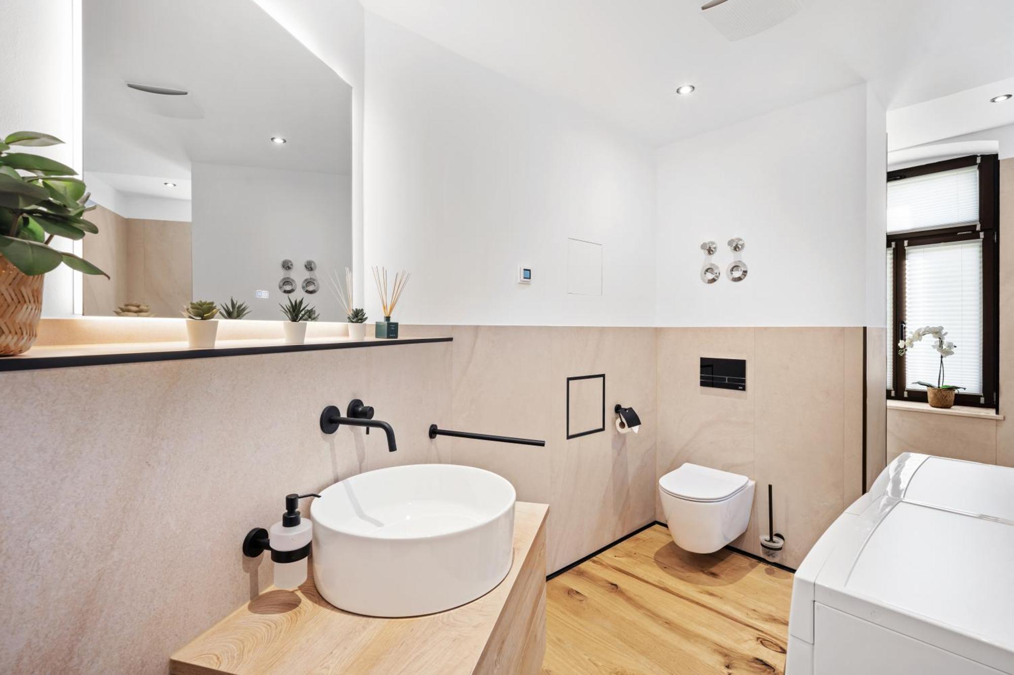 Edler Wohnraum Schlossteich-Suite 3 Sz Mit Zwei Balkonen, Kaffeevollautomat, Kamin, Klima, Lift & Zwei Parkplaetzen Chemnitz Exterior foto